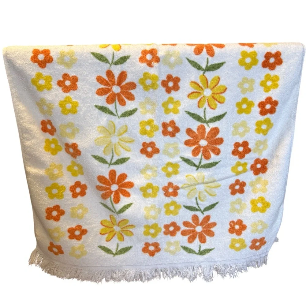 Vintage Cannon USA Hippie Floral Orange Yellow Flowers Fringed Bath & Hand Towel